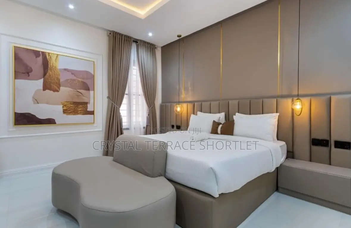 Classic Two Bedroom Apartment Shortlet in Lekki Phase 1