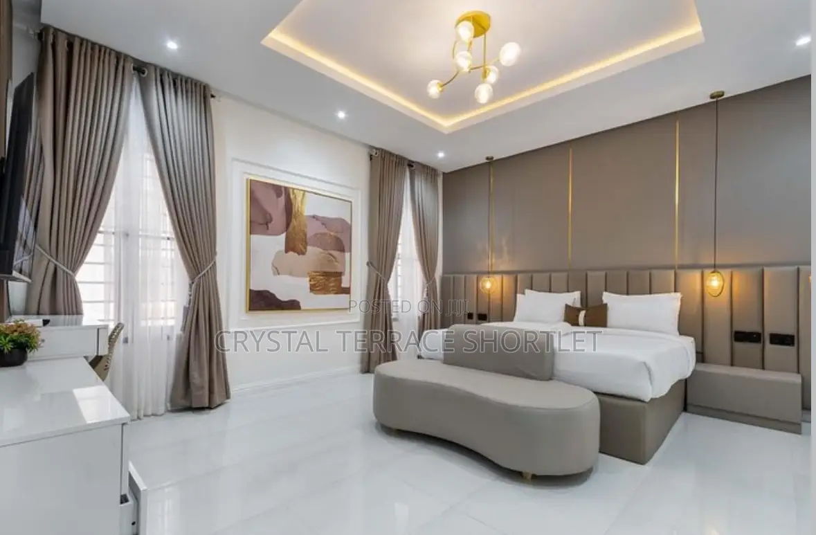 Classic Two Bedroom Apartment Shortlet in Lekki Phase 1
