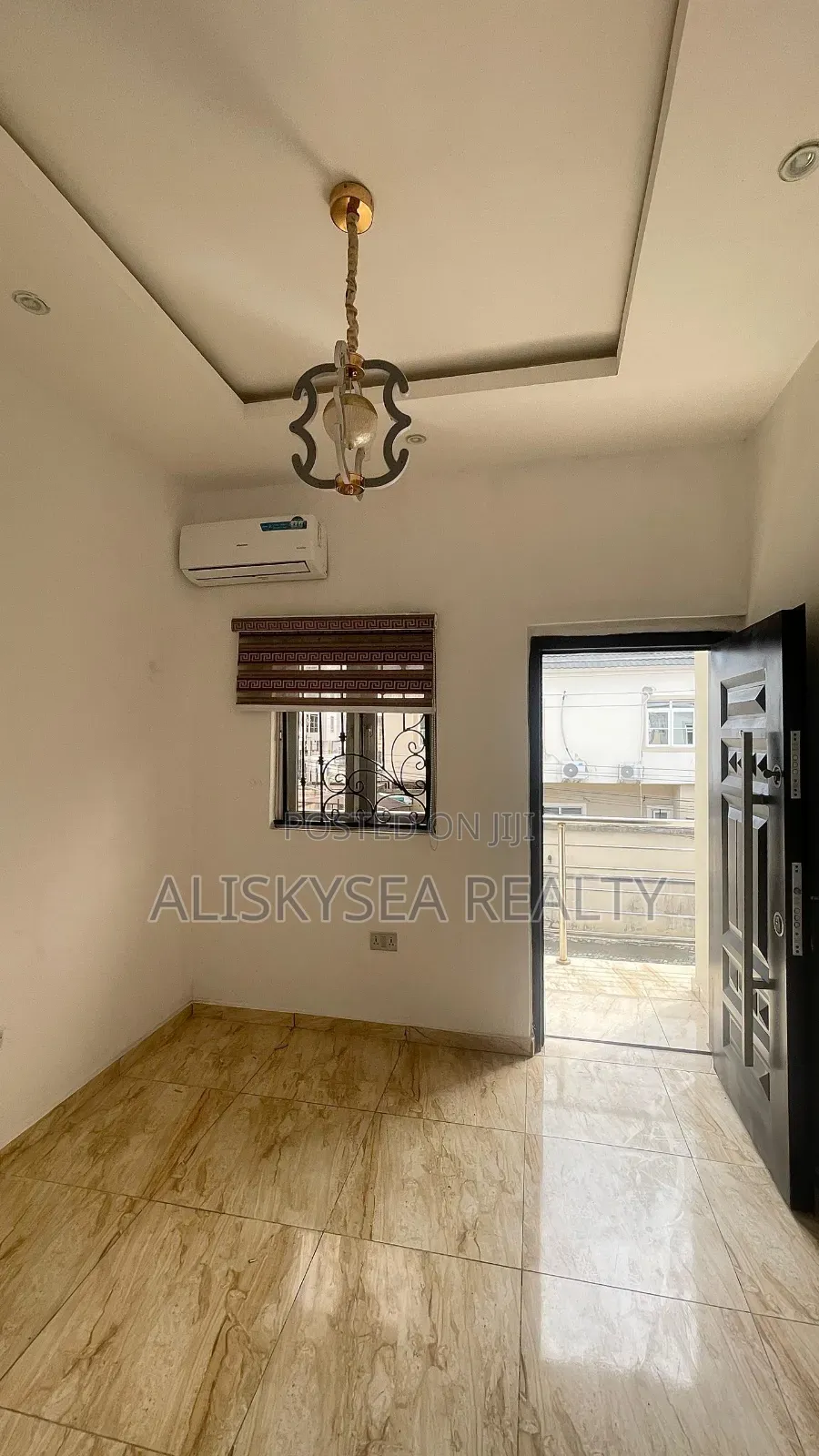 Furnished 5bdrm House in Chevron for rent in Chevron