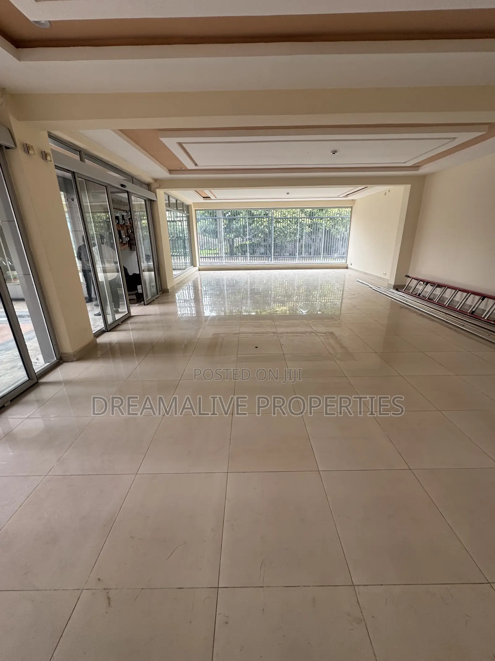 86 Square Metre Plaza Space in Gwarinpa