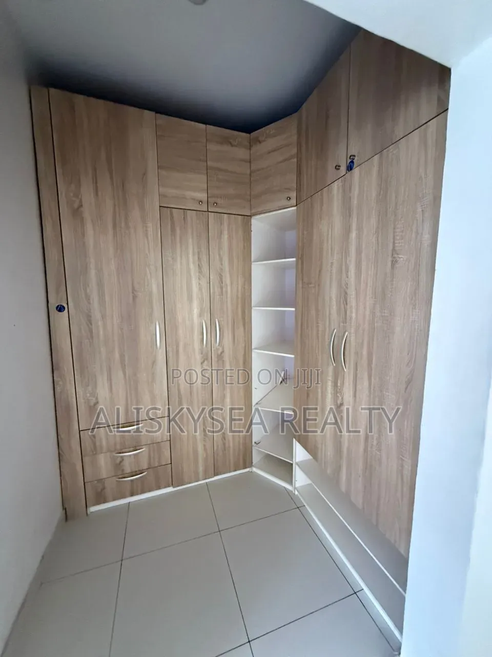 4bdrm House in Gra Ikota for rent in Ikota