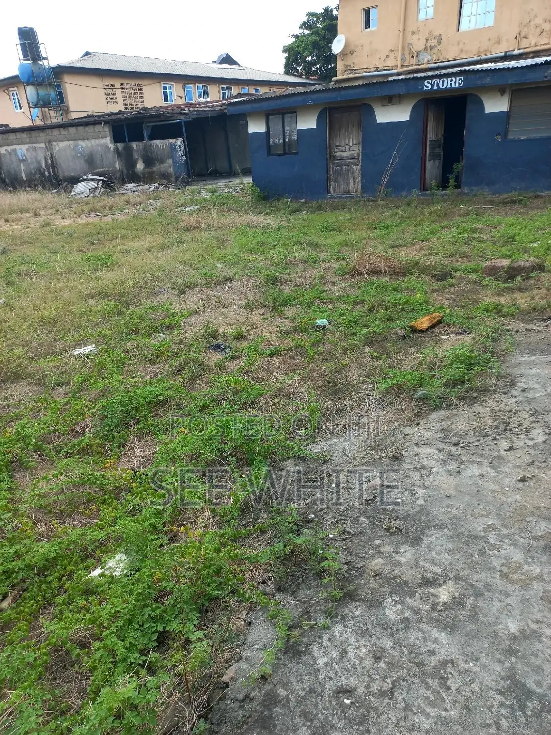 5 Plots Of Land For Commercial Purposes For Sale in Satellite Town