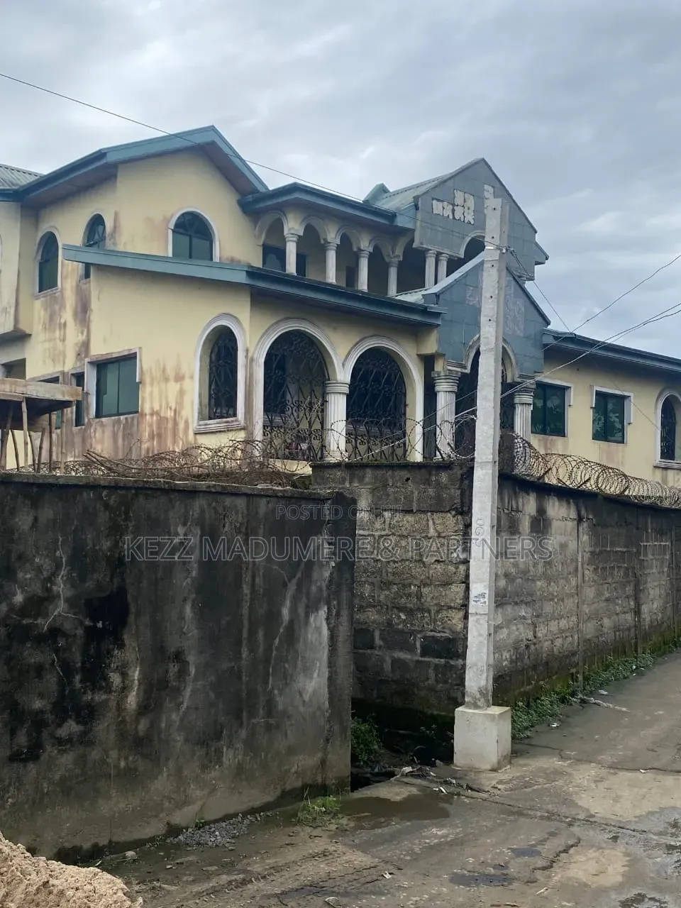 8bdrm Duplex in Agip Estate, Port, Obio-Akpor for sale in Obio-Akpor