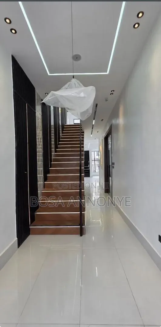 5bdrm Duplex in Addo Road, Ajah for sale in Ajah