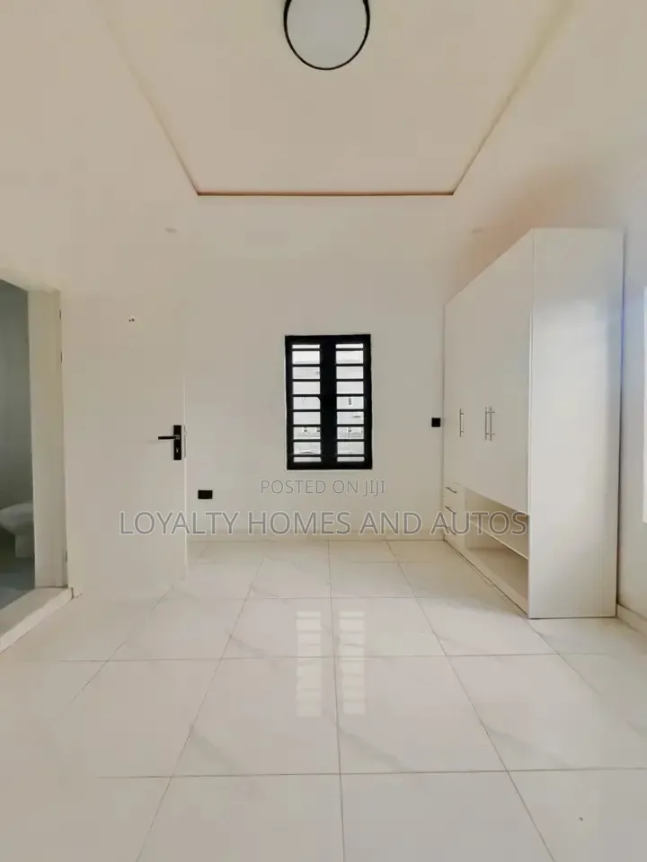 4bdrm House in Opebi for sale in Opebi