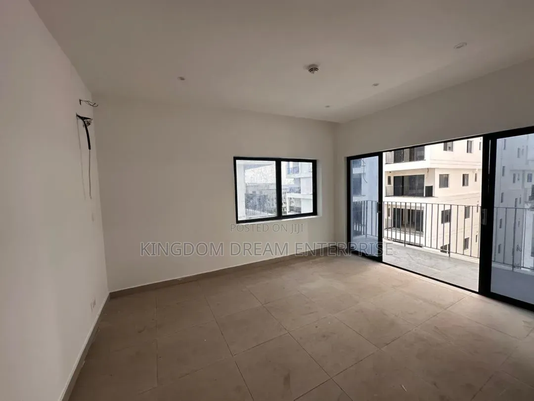 3bdrm Apartment in Prime Water Garden, Ikate for sale in Ikate