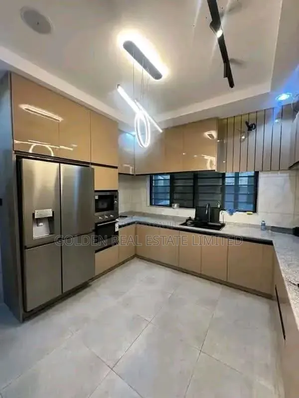 Furnished 3bdrm Duplex in Shell Location for sale in Shell Location