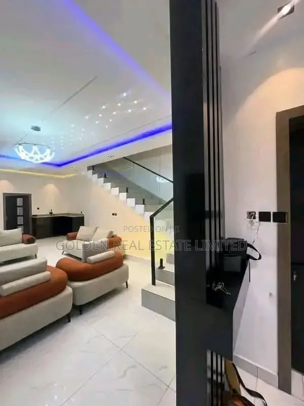 Furnished 3bdrm Duplex in Shell Location for sale in Shell Location