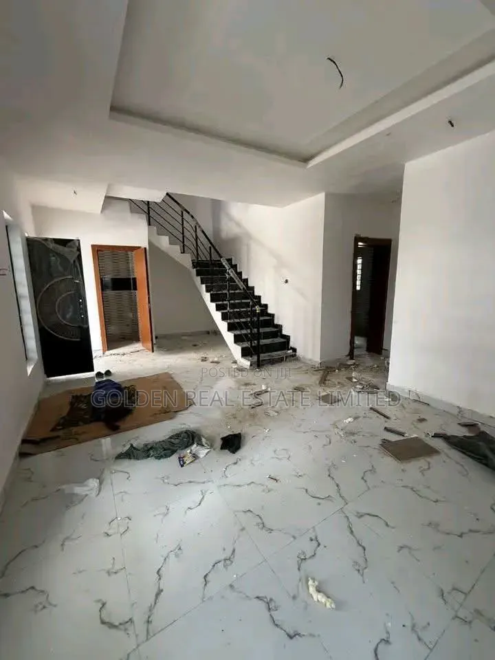 4bdrm Duplex in Lekki Phase 1 for sale in Lekki Phase 1