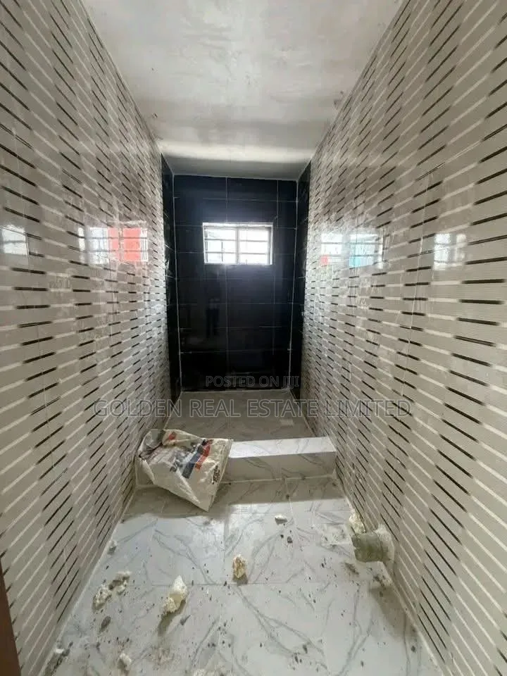 4bdrm Duplex in Lekki Phase 1 for sale in Lekki Phase 1