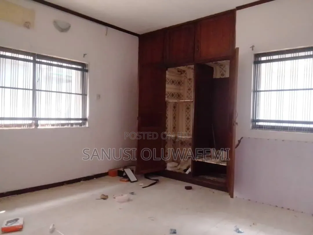 Furnished 3bdrm Block of Flats in GRA Phase 2 Shangisha for rent in GRA Phase 2 Shangisha