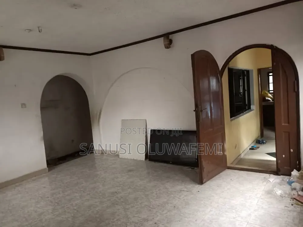 Furnished 3bdrm Block of Flats in GRA Phase 2 Shangisha for rent in GRA Phase 2 Shangisha