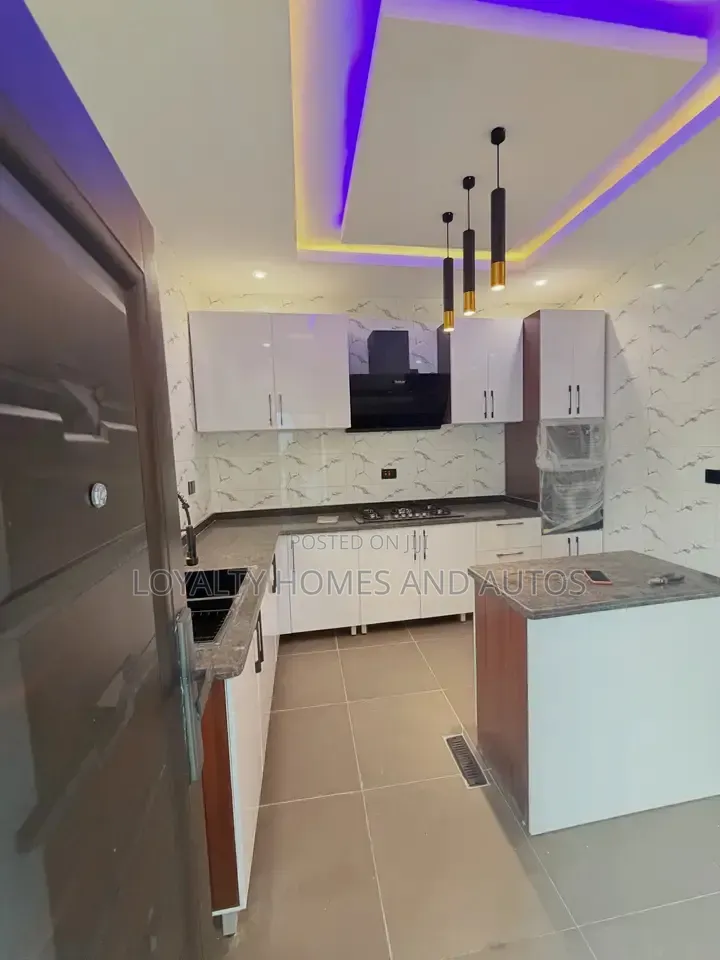 4bdrm Duplex in Oregun for sale in Oregun