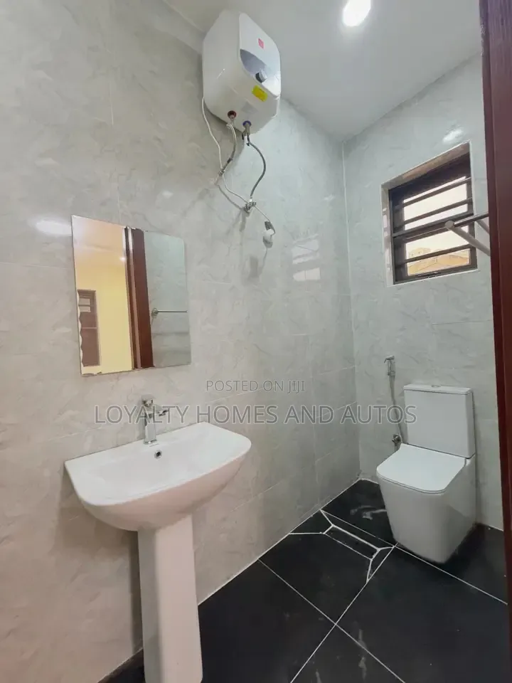 4bdrm Duplex in Oregun for sale in Oregun