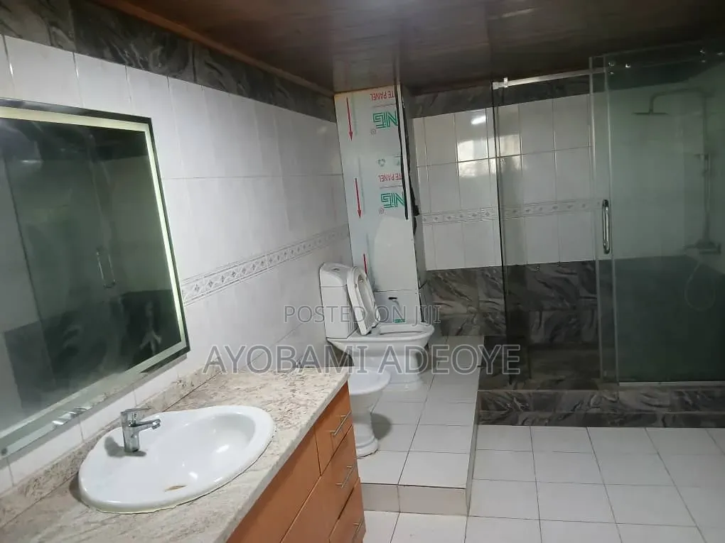 3bdrm Apartment in Chevron for rent in Chevron