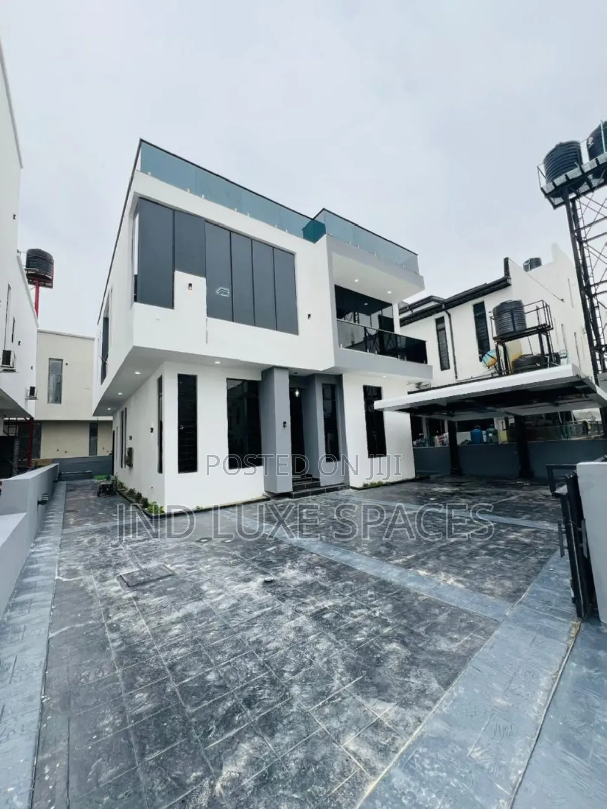 5bdrm Duplex in Ikota for sale in Ikota