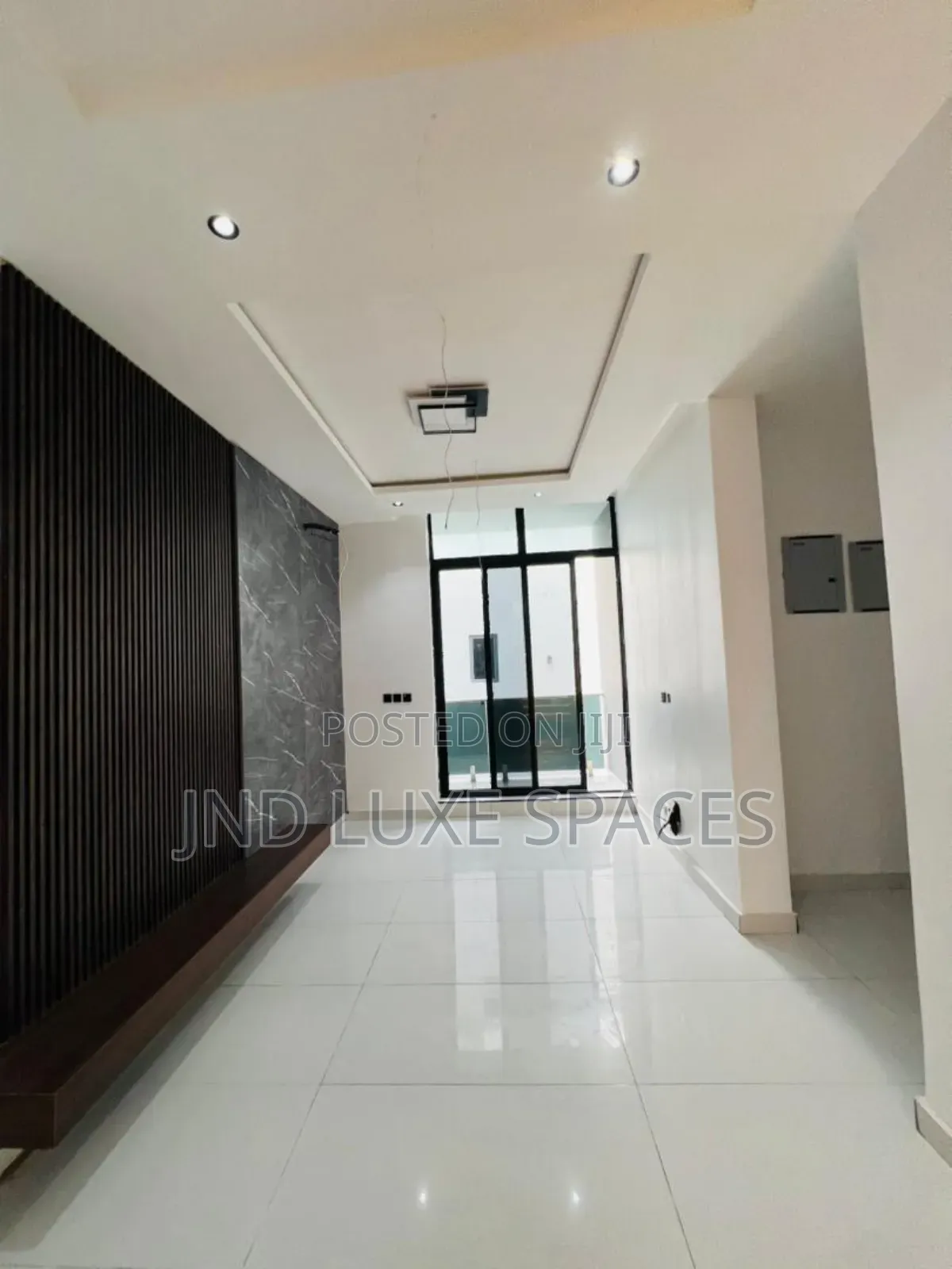 5bdrm Duplex in Ikota for sale in Ikota