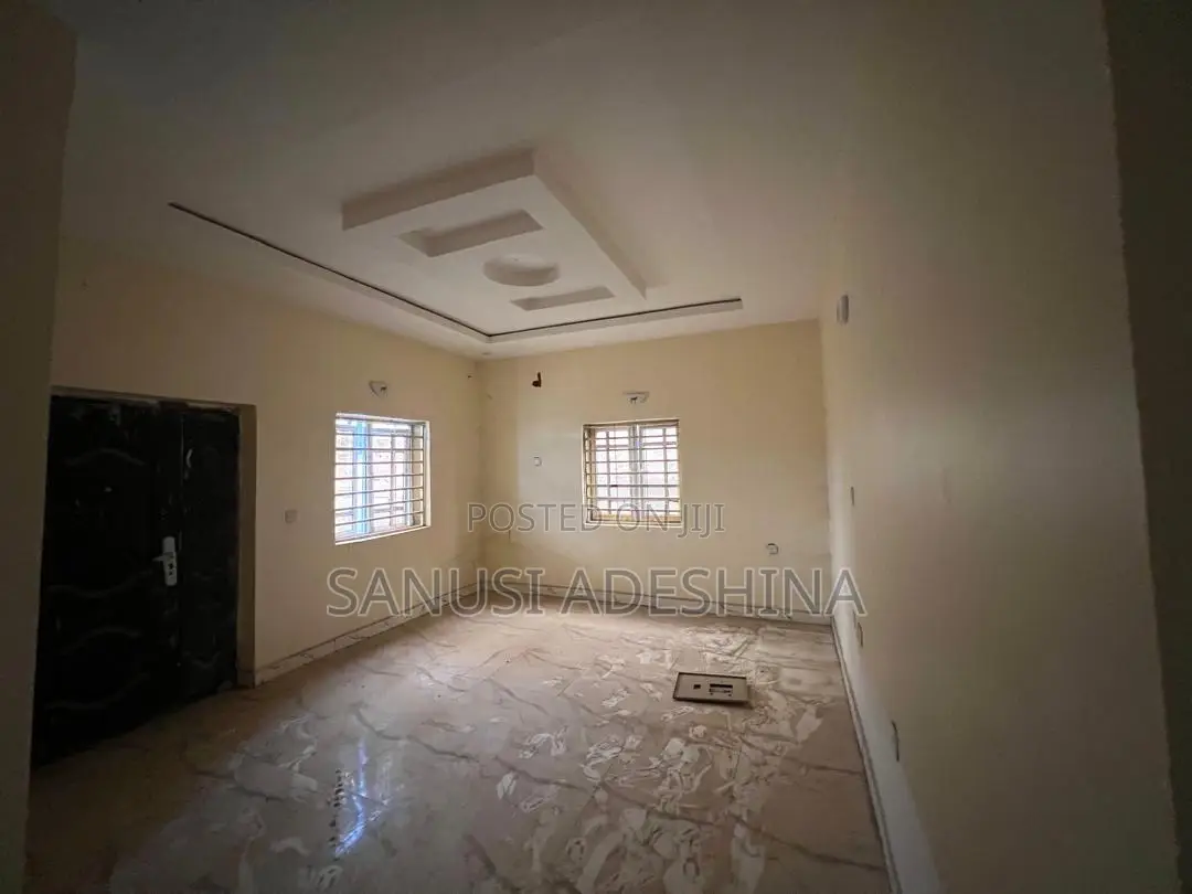 3bdrm Block of Flats in Gwarimpa Estate By, Gwarinpa for rent in Gwarinpa