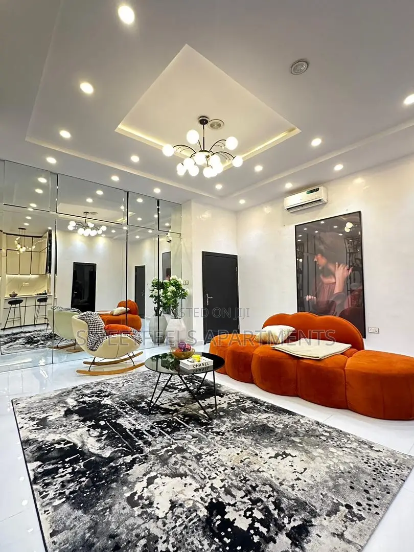 1 Bedroom Apartment With a Private Cinema in Chevron