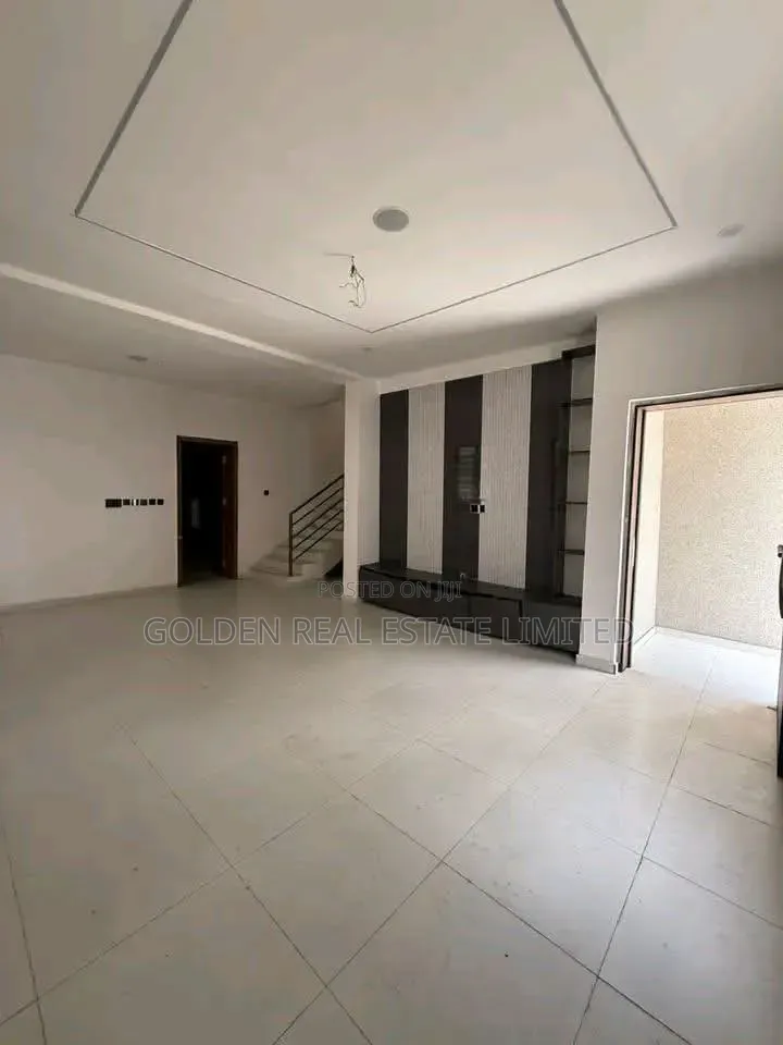 4bdrm Duplex in Lekki Phase 1 for sale in Lekki Phase 1