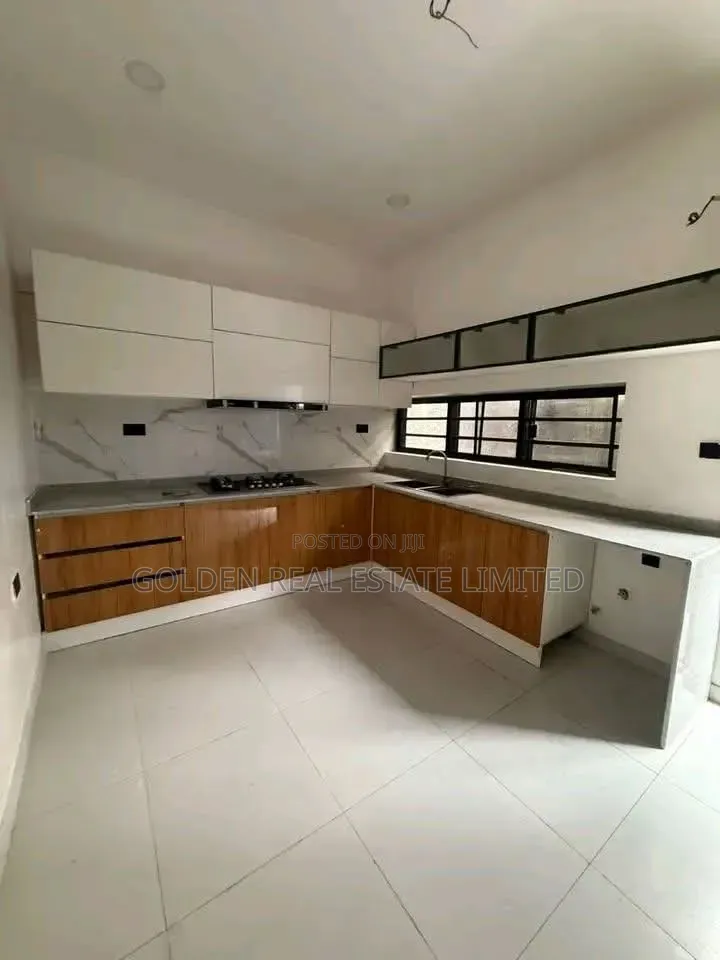 4bdrm Duplex in Lekki Phase 1 for sale in Lekki Phase 1