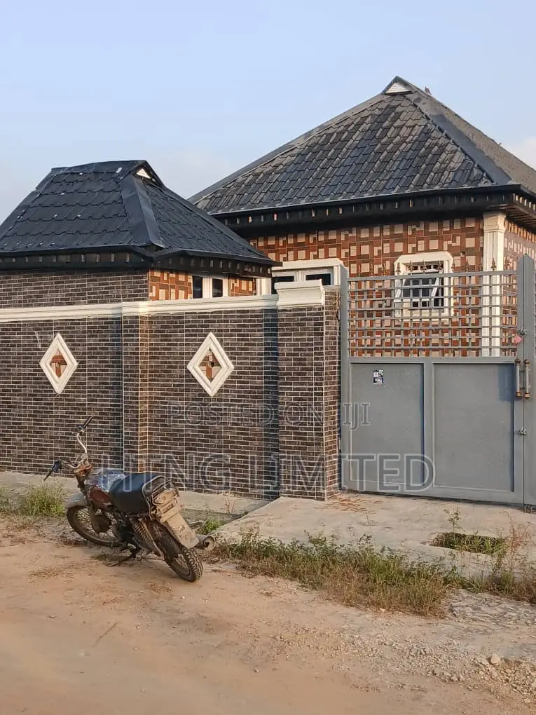3bdrm Bungalow in Oreta, Igbogbo for sale in Igbogbo