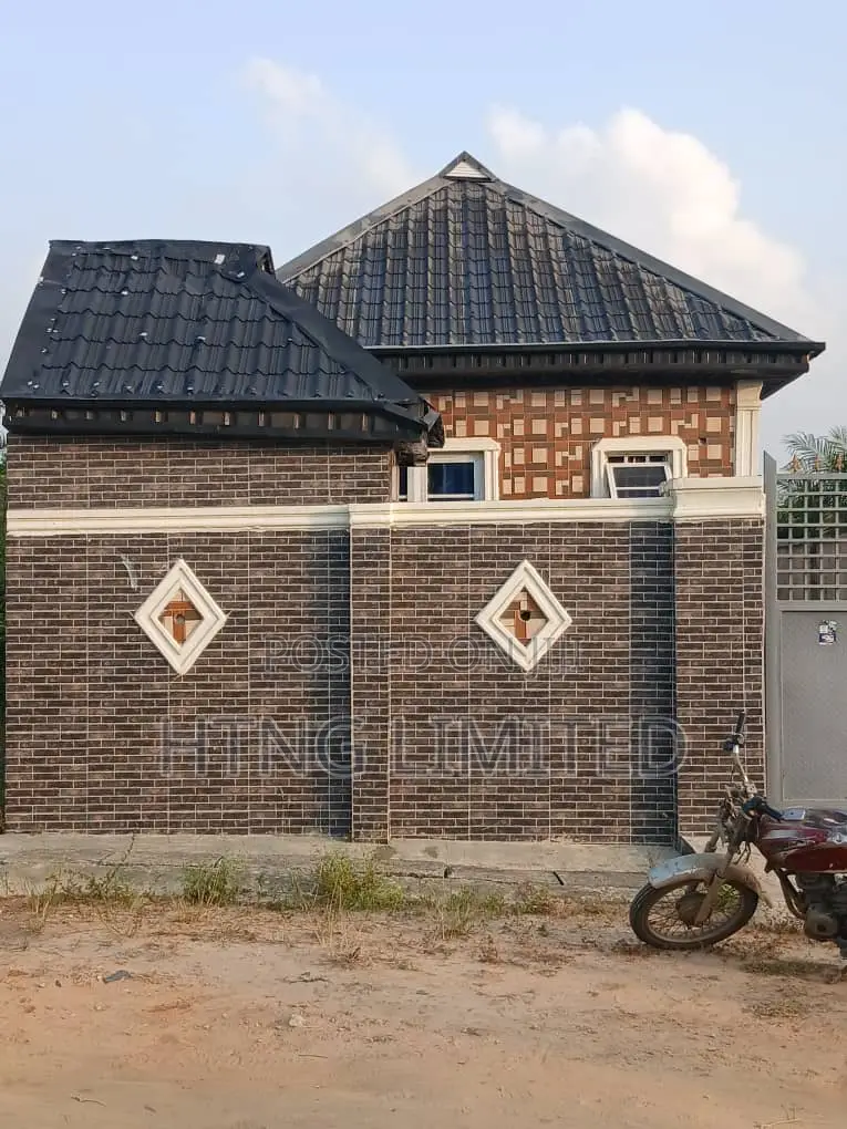 3bdrm Bungalow in Oreta, Igbogbo for sale in Igbogbo