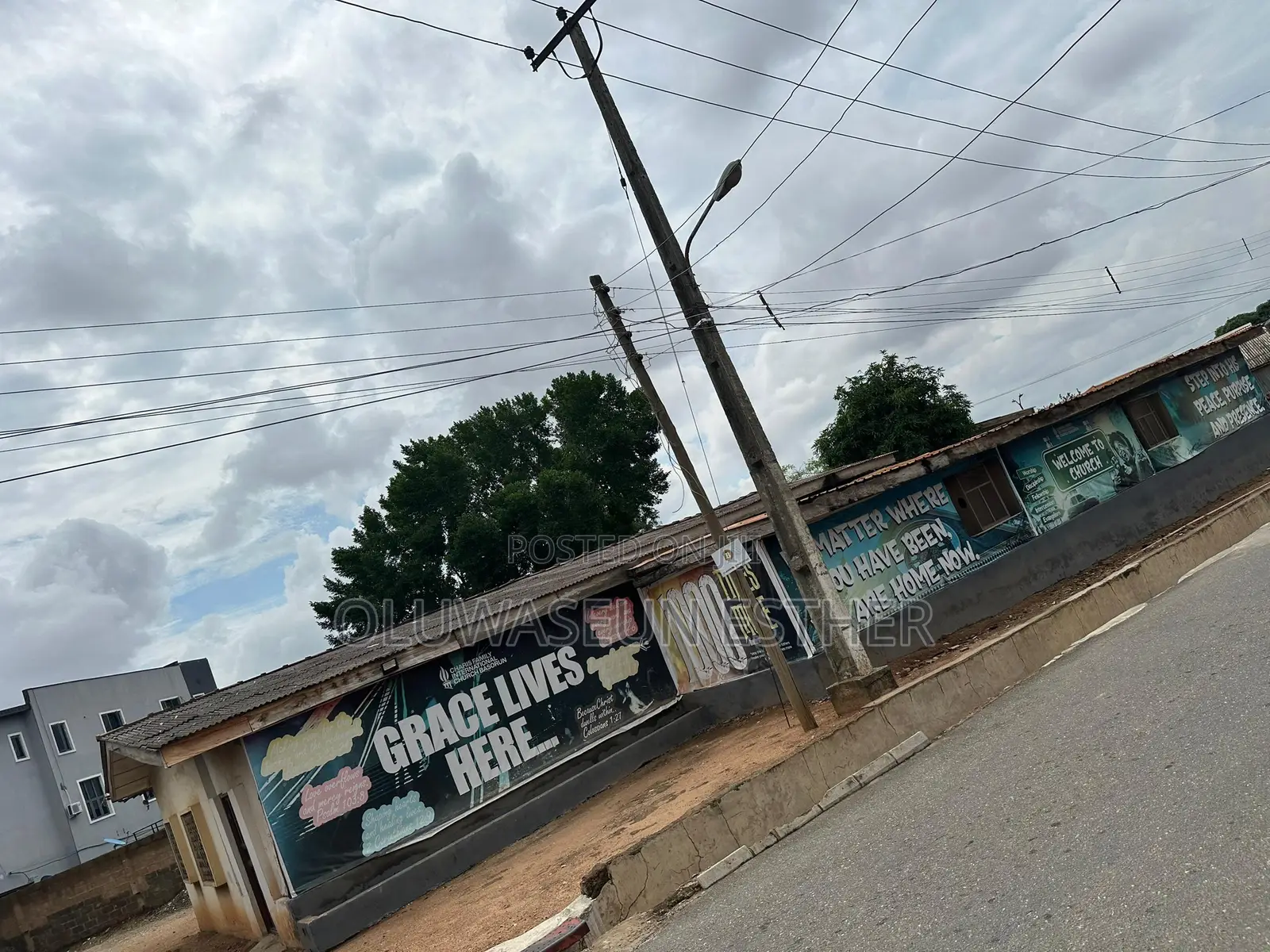 Land With Demolisheable Building for Sale in Basorun