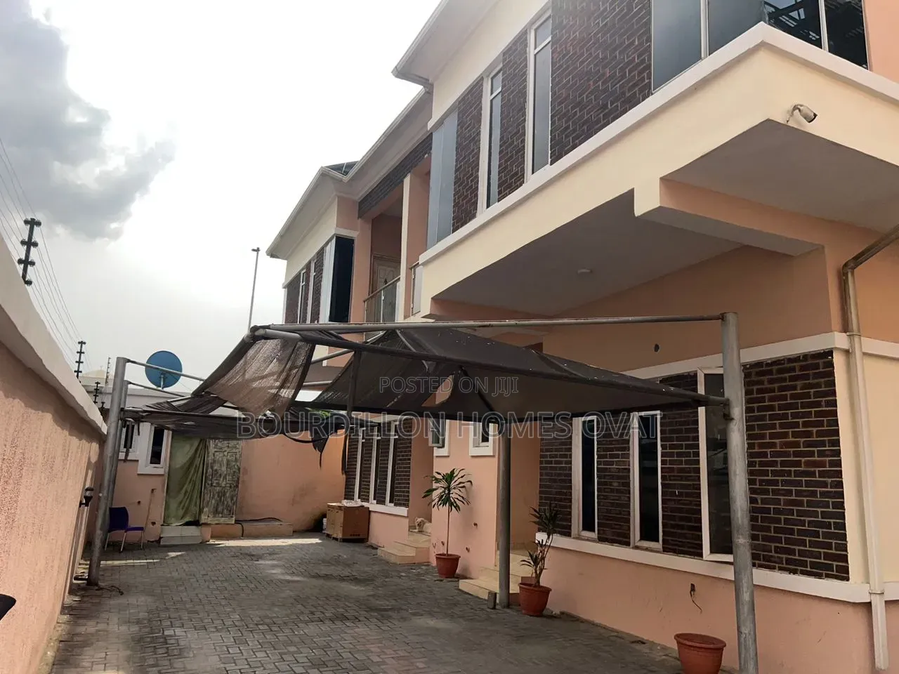 4bdrm Duplex in Chevron Drive Lekki for sale in Chevron