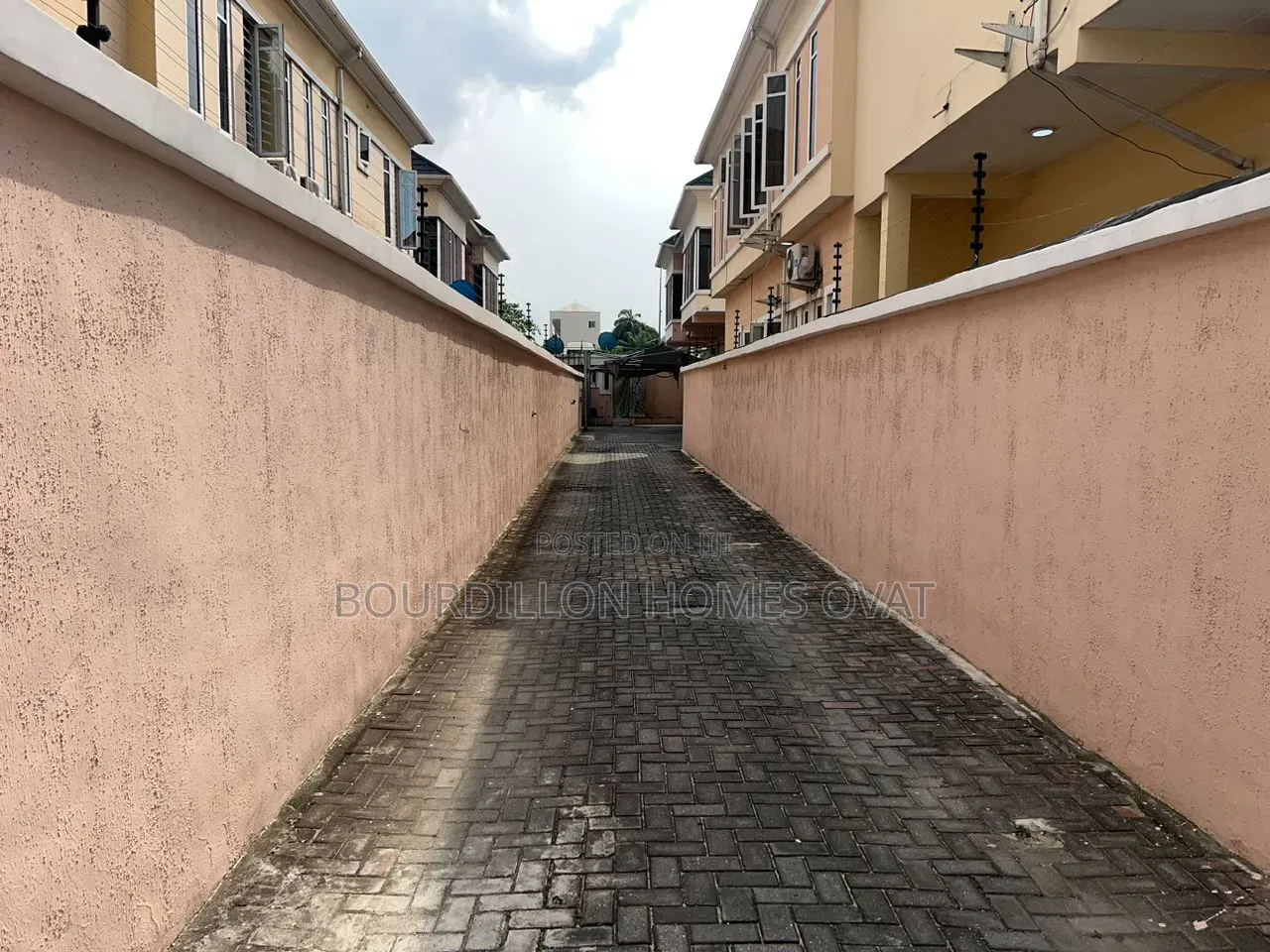 4bdrm Duplex in Chevron Drive Lekki for sale in Chevron