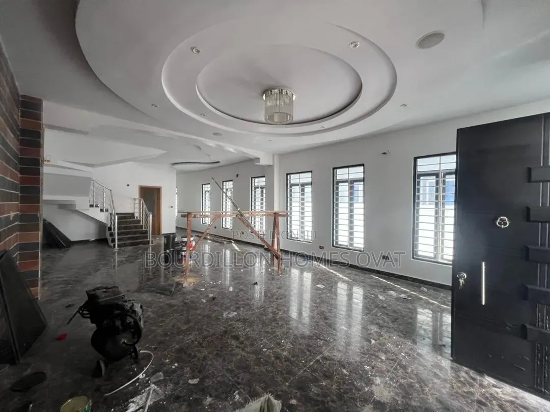 5bdrm Duplex in Chevron Drive Lekki for rent in Chevron