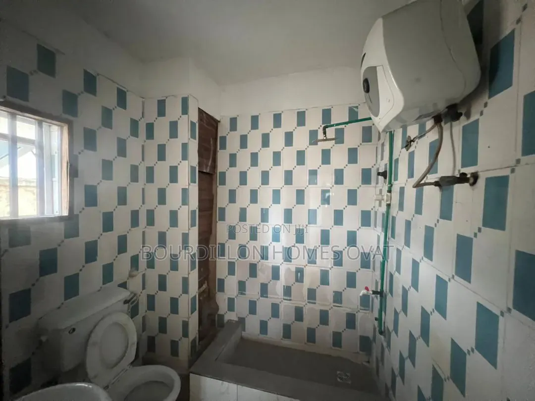 3bdrm Apartment in Ikota Villa Estate for rent in Ikota