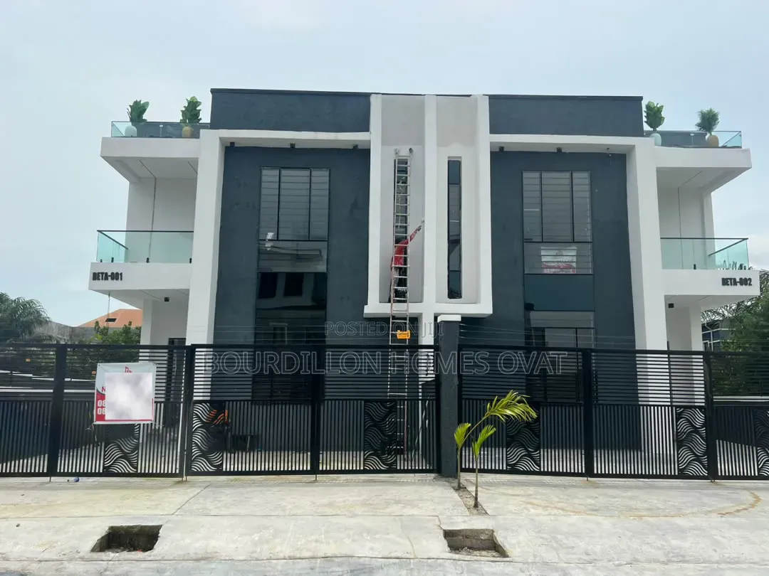 4bdrm Duplex in Lekki Scheme 2 for sale in Ilaje / Lekki