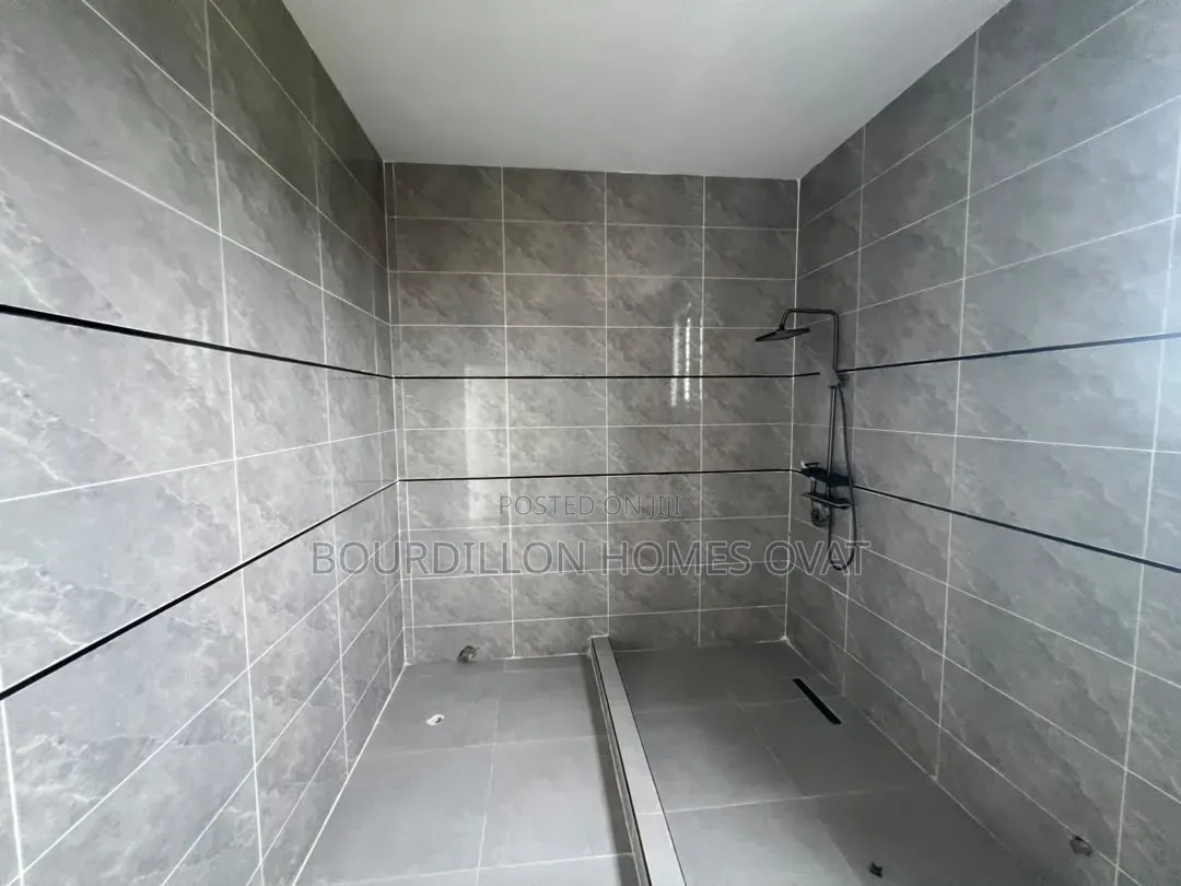 4bdrm Duplex in Lekki Scheme 2 for sale in Ilaje / Lekki