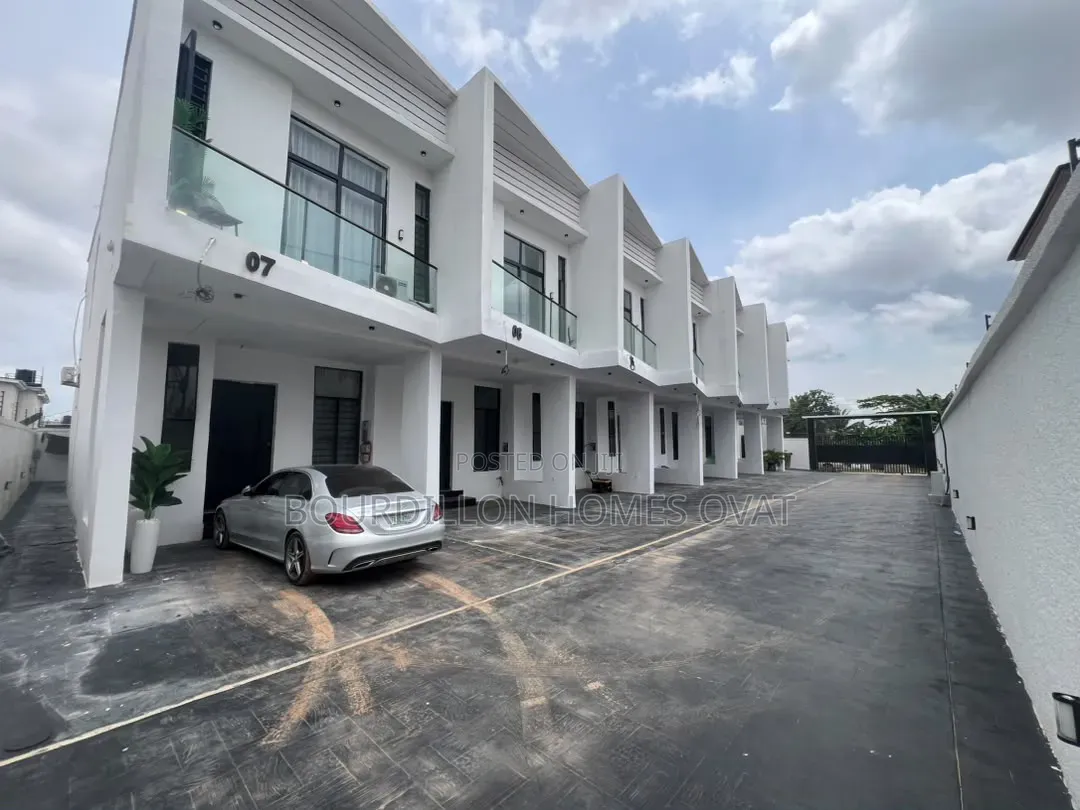 2bdrm Duplex in Lekki Scheme 2 for sale in Ilaje / Lekki
