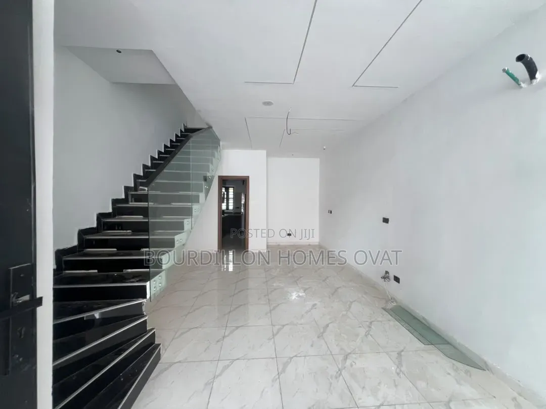 2bdrm Duplex in Lekki Scheme 2 for sale in Ilaje / Lekki