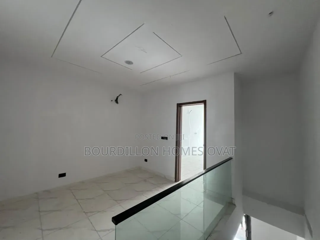 2bdrm Duplex in Lekki Scheme 2 for sale in Ilaje / Lekki