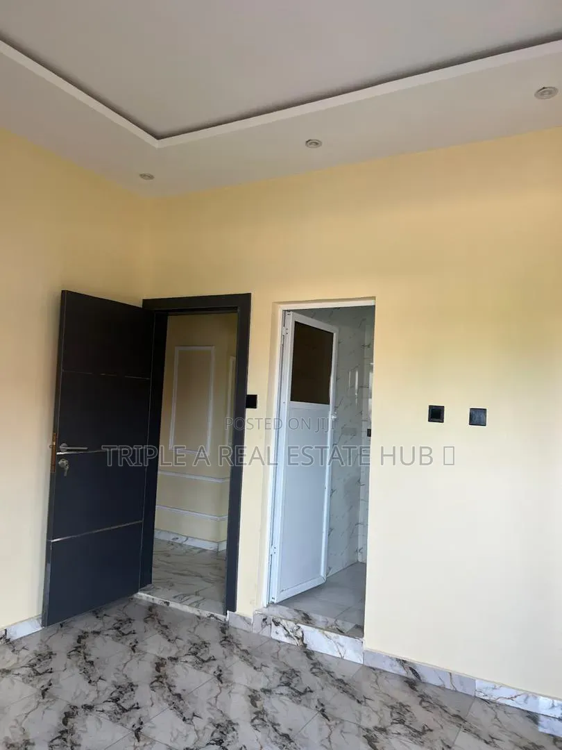 Furnished 4bdrm Duplex in Alimosho for sale in Alimosho