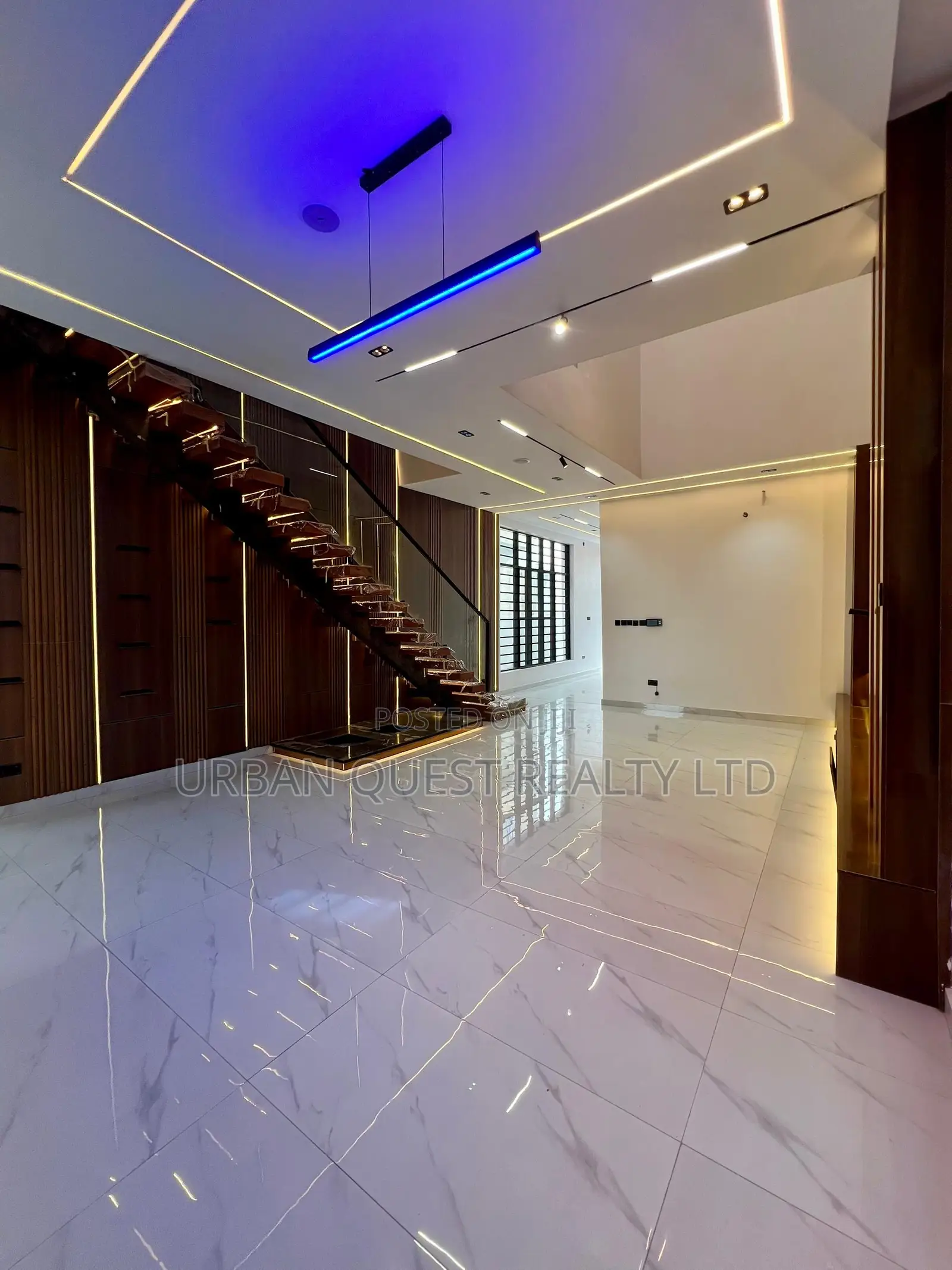 5bdrm Duplex in Ikota for sale in Ikota