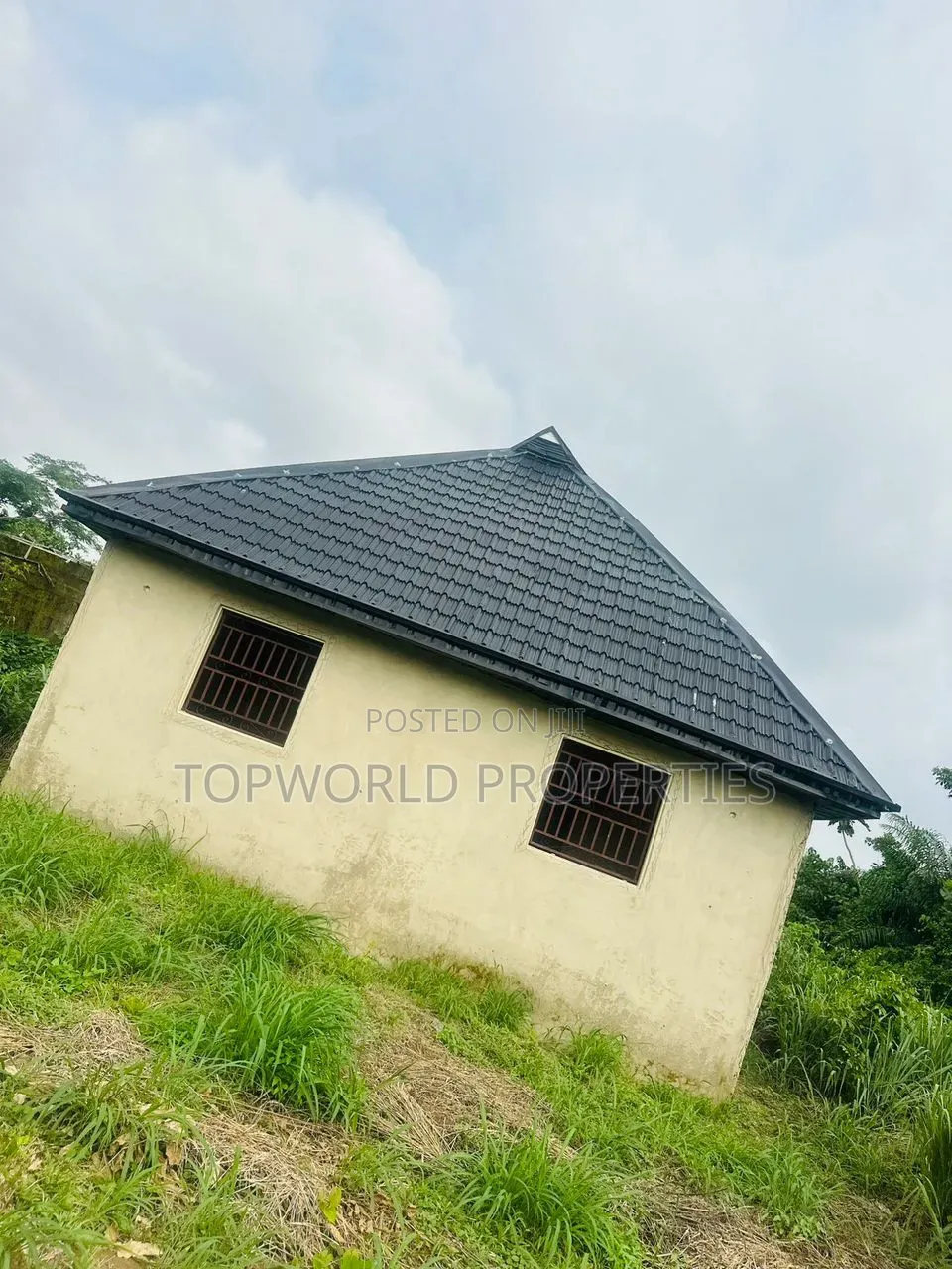3bdrm Bungalow in Behind Osinbajo Rail for sale in Ifo