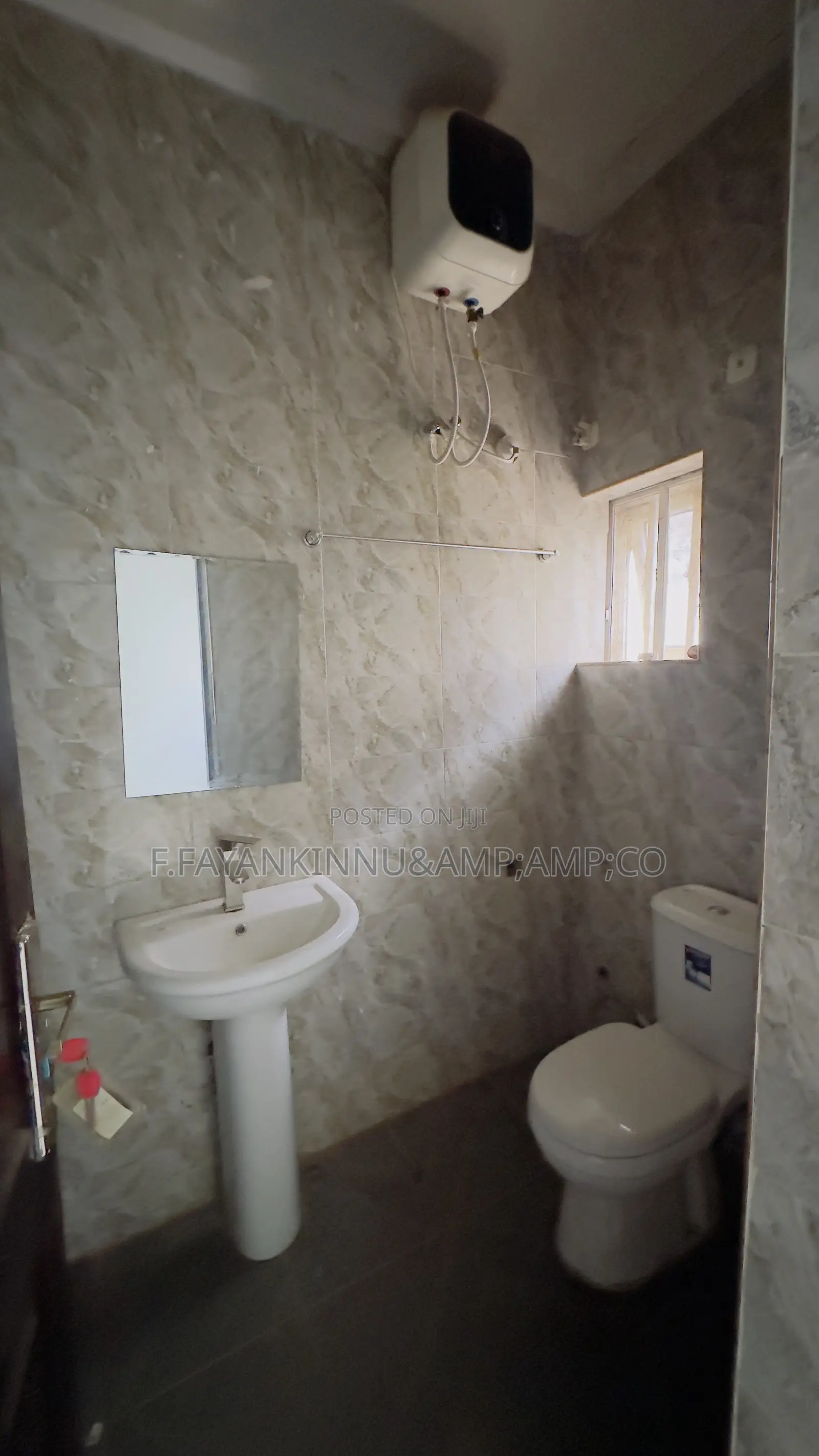 4bdrm Duplex in Lugbe District for sale in Lugbe District