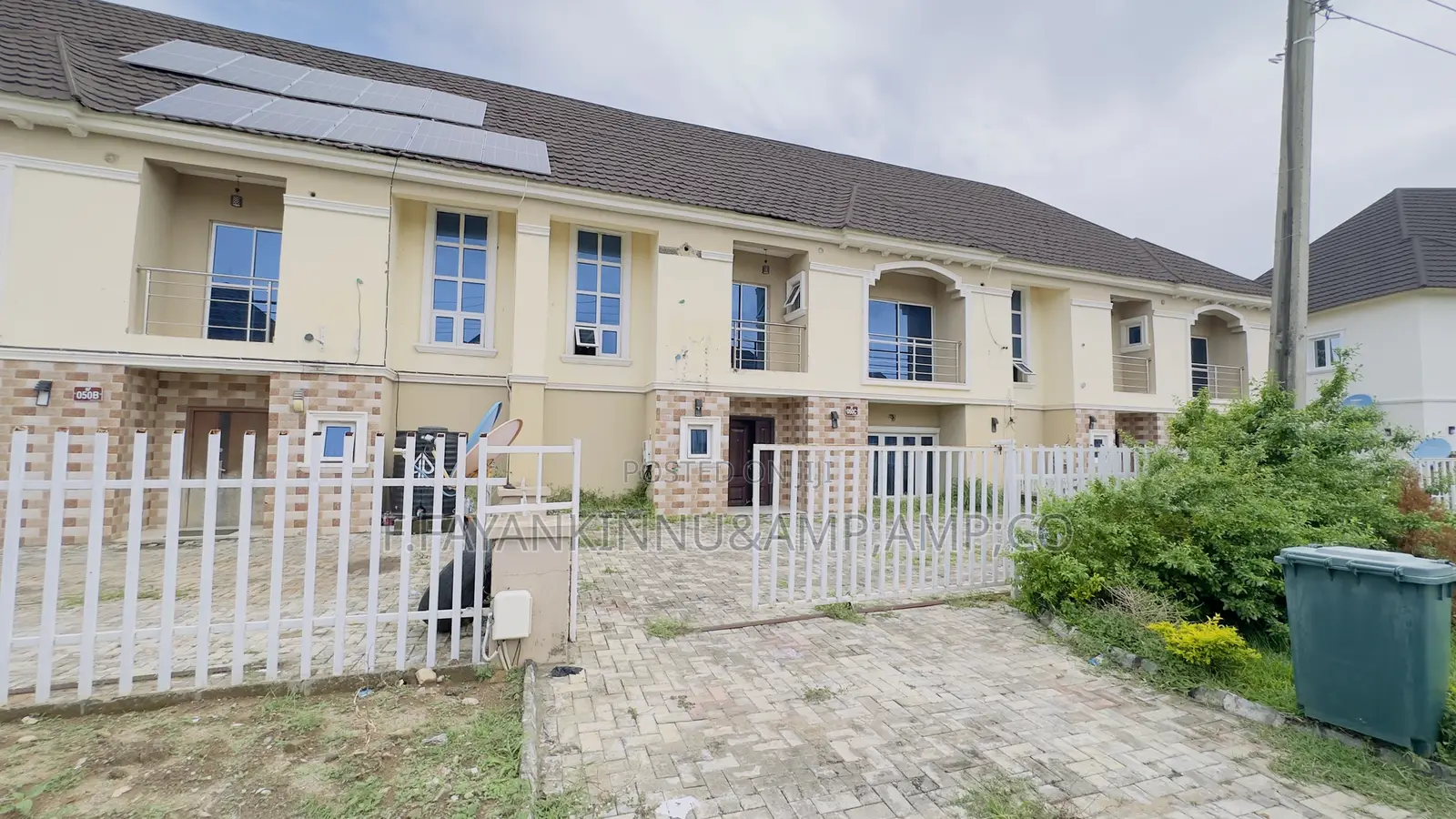 4bdrm Duplex in Lugbe District for sale in Lugbe District