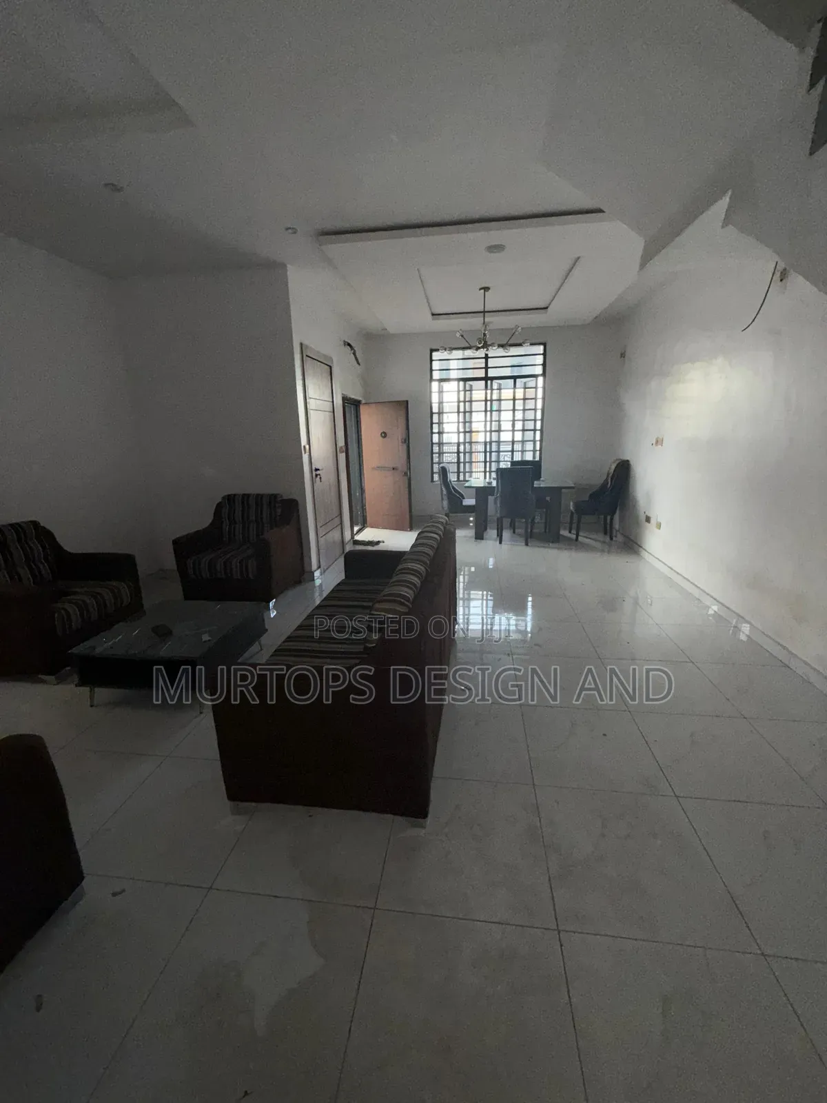 4bdrm Duplex in Chevron for rent in Chevron