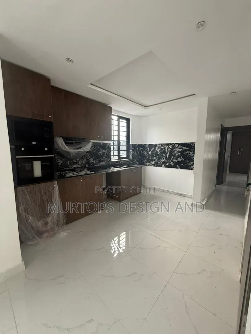 2bdrm Apartment in Chevron for rent in Chevron