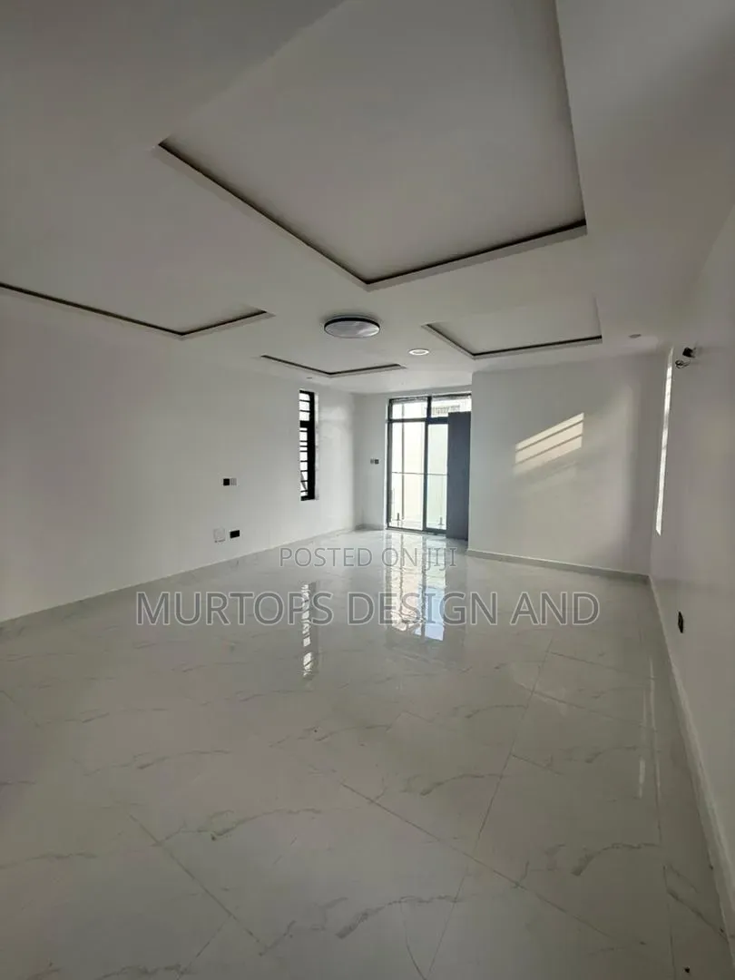 2bdrm Apartment in Chevron for rent in Chevron