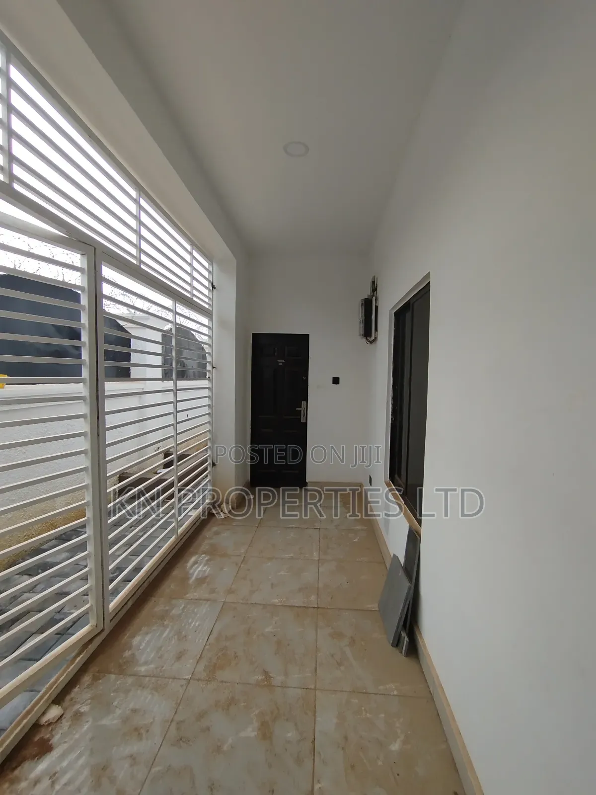 1bdrm Apartment in Lugbe Airport Road for rent in Lugbe District