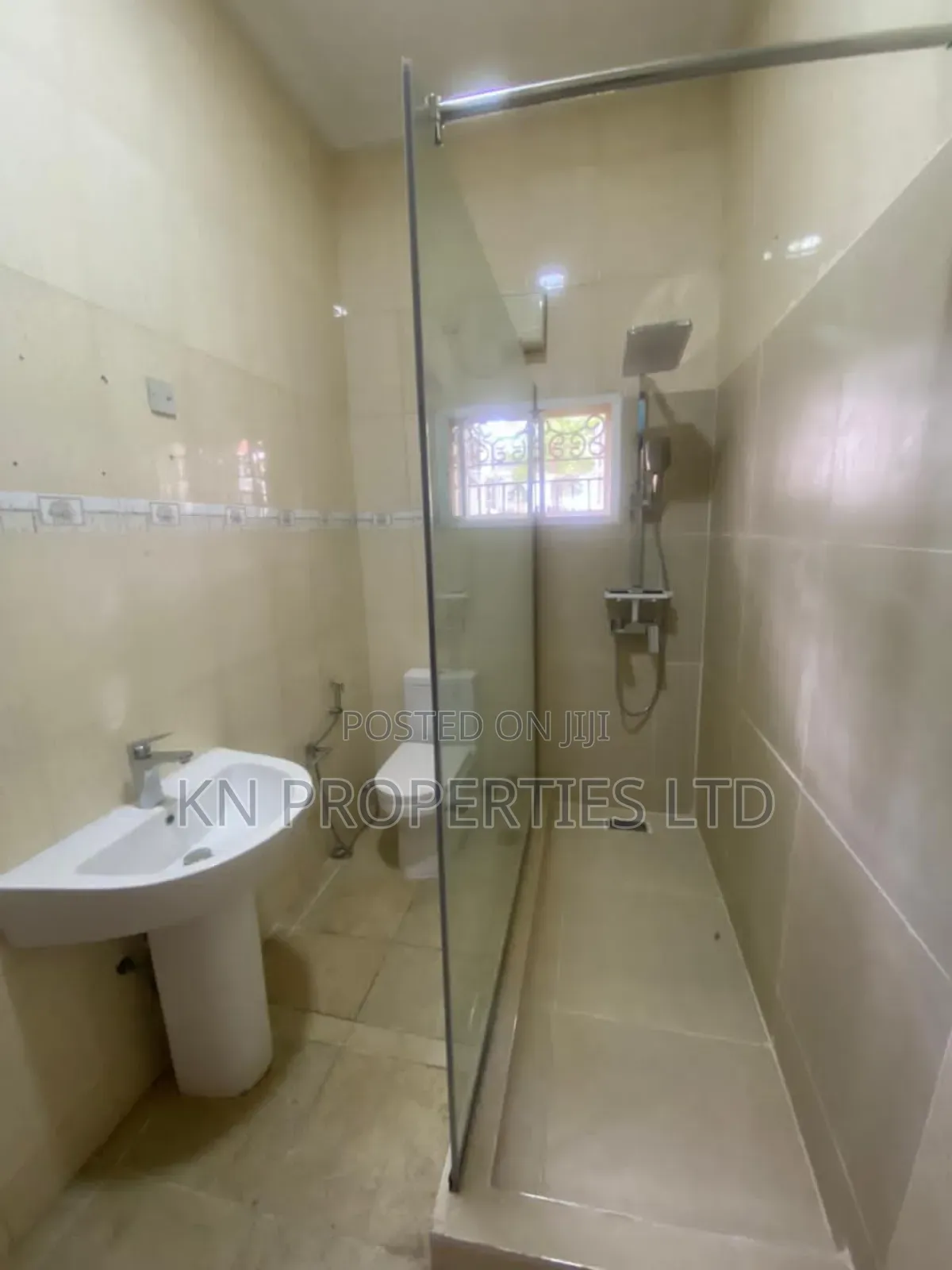 3bdrm Apartment in Asokoro for rent in Asokoro