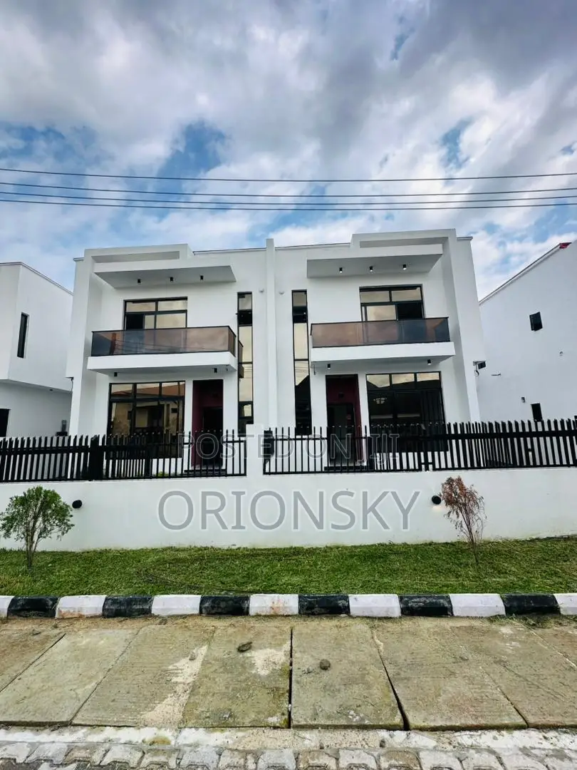 4bdrm Duplex in Golden Park, Sangotedo for sale in Sangotedo