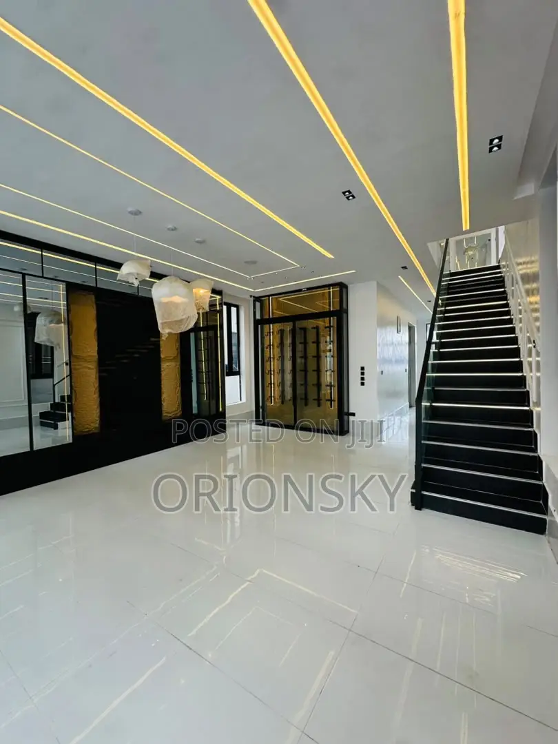 5bdrm Duplex in Ajah for sale in VGC / Ajah