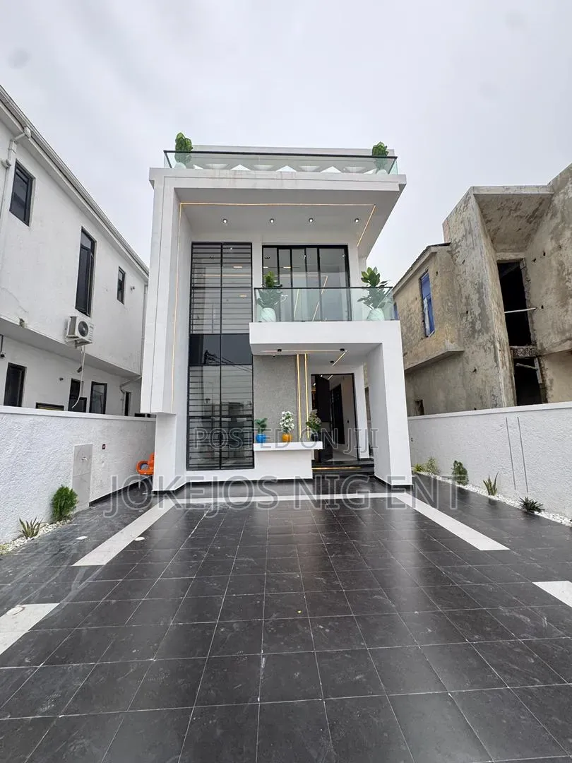 5bdrm Duplex in Ikota Gra for sale in Ikota